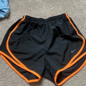 Nike Women's Tempo Dry Core Running Shorts- Black/Orange